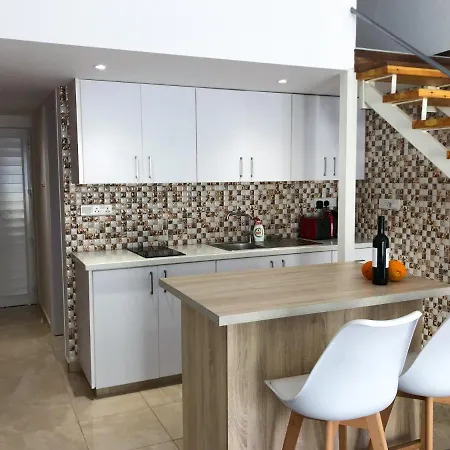 Cozy Loft Apartment Ayía Nápa Extérieur photo